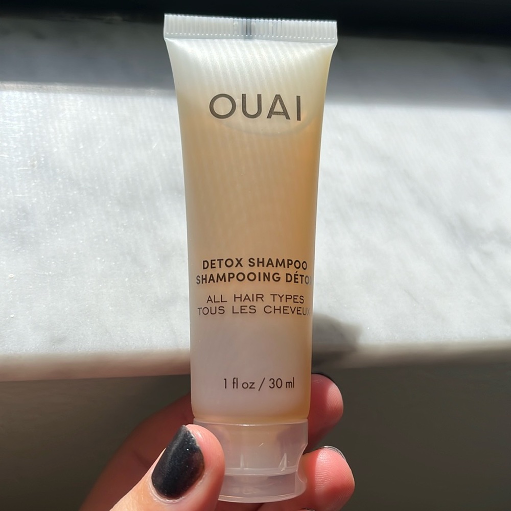 5 for $25🌴 Ouai Detox Shampoo